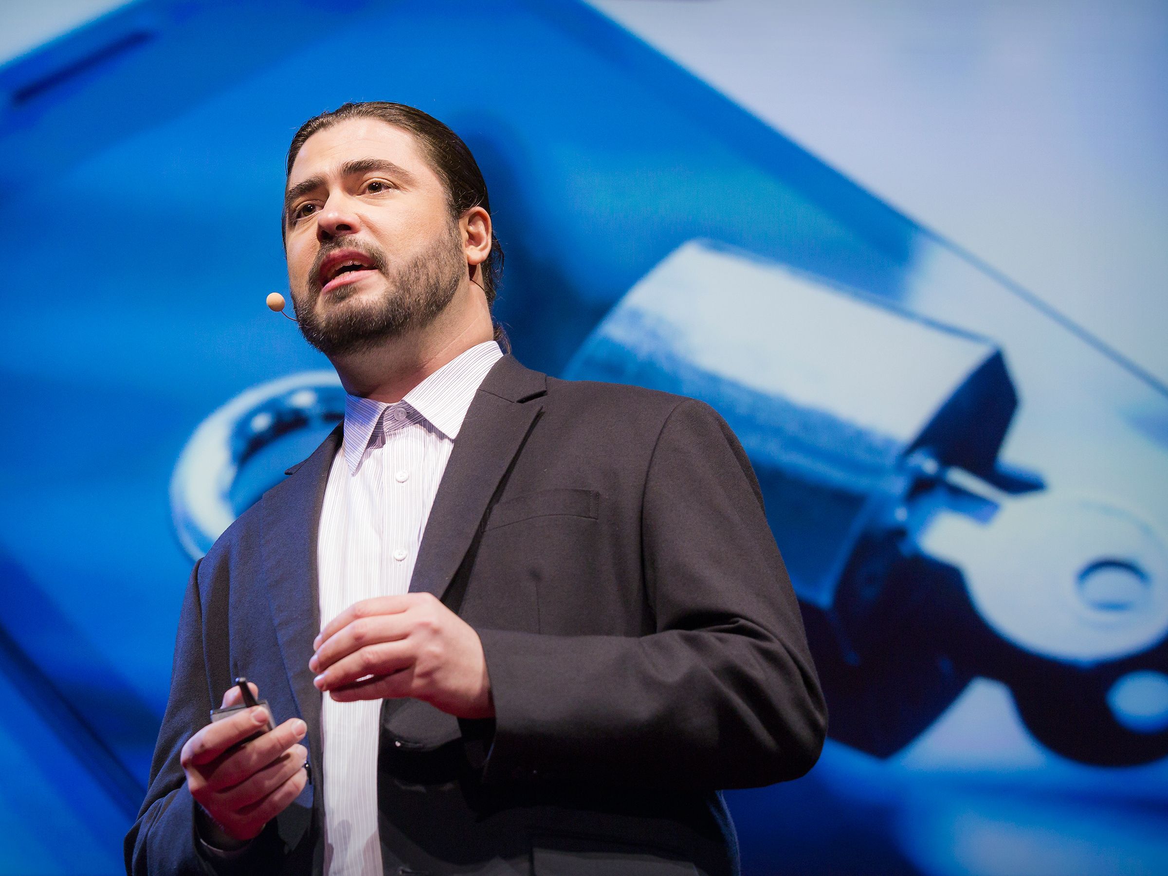 How to avoid surveillance ... with the phone in your pocket