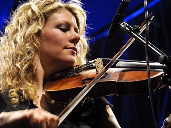 Natalie MacMaster: Fiddling in reel time