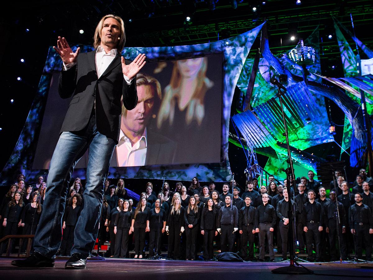 Eric Whitacre: Virtual Choir Live | TED Talk