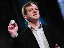 Harald Haas: Wireless data from every light bulb