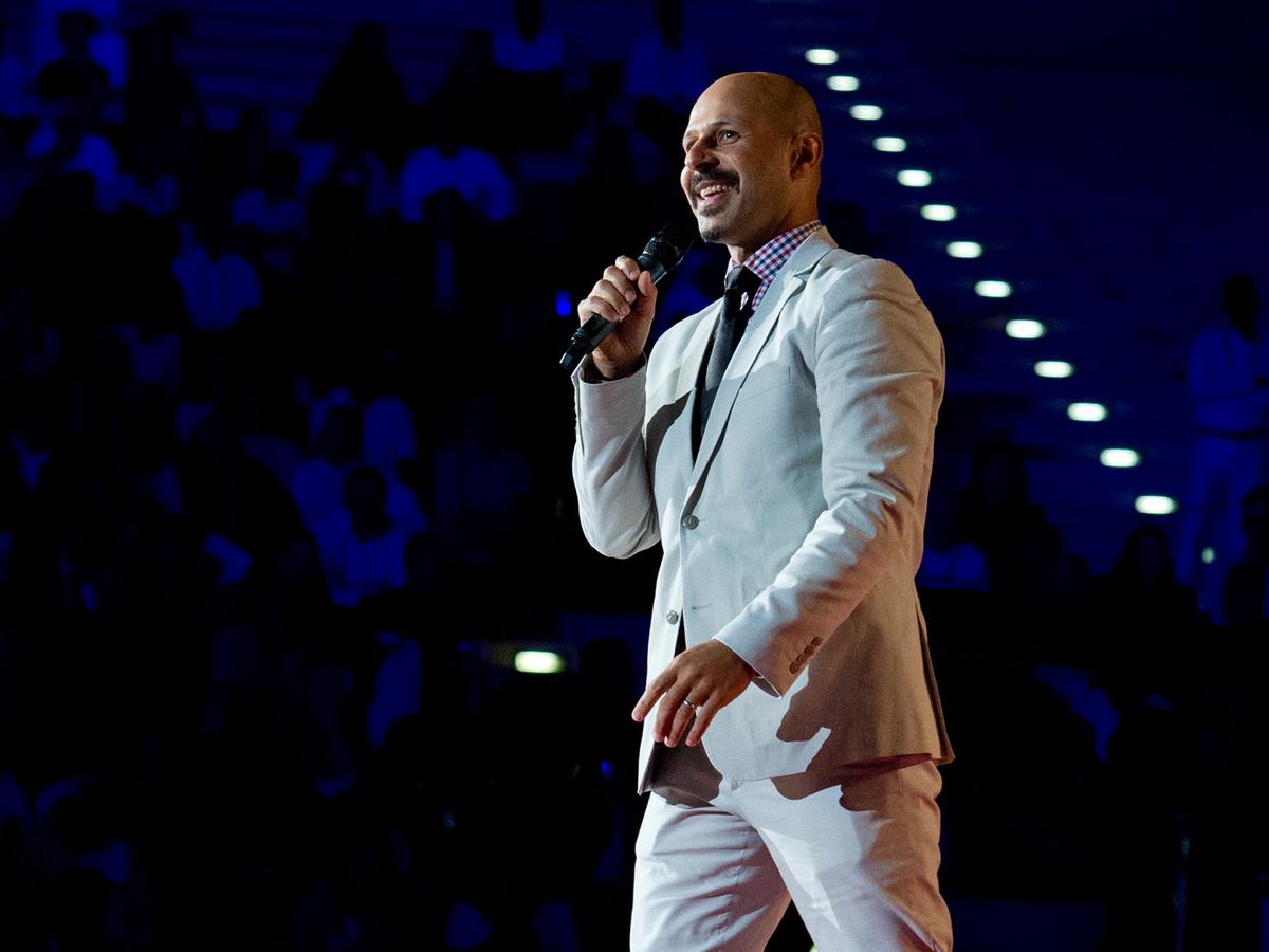 Maz Jobrani A Saudi, an Indian and an Iranian walk into a Qatari bar