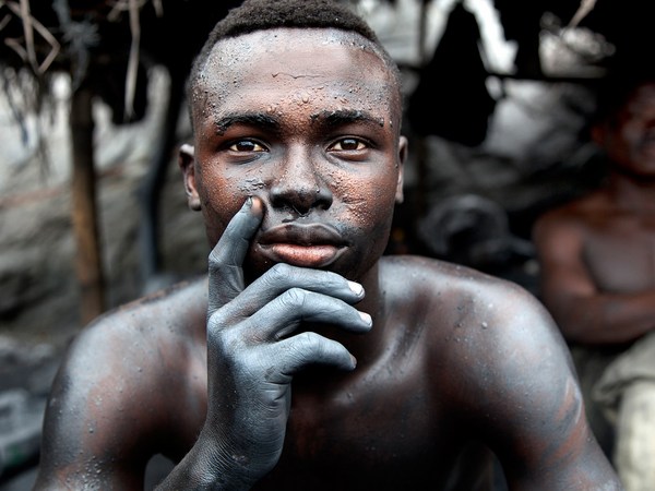 Lisa Kristine: Photos that bear witness to modern slavery
