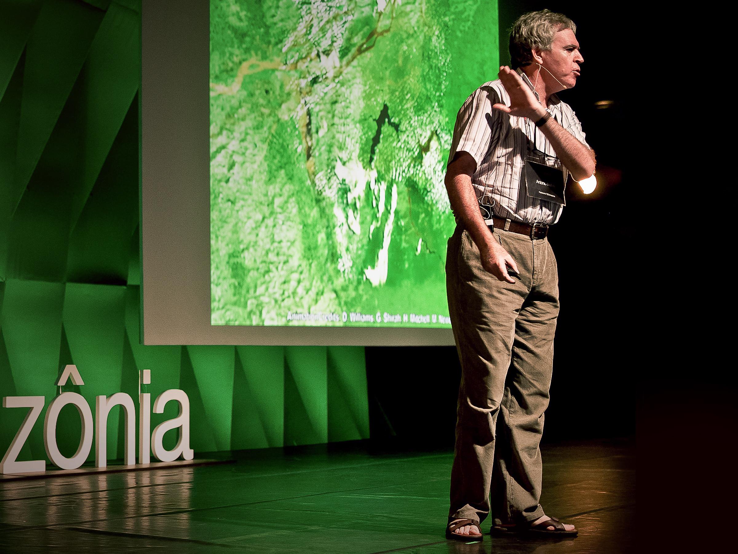 Антонио Донато Нобре: Амазонка: зелёный океан леса | TED Talk
