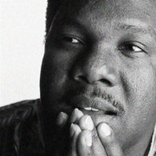 Vusi Mahlasela