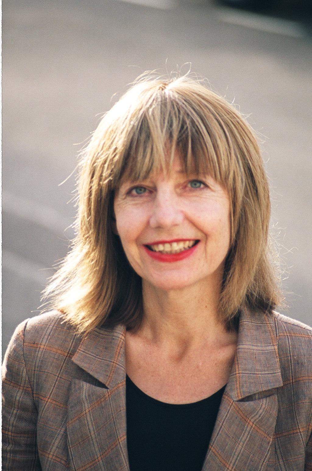 Carole Stone