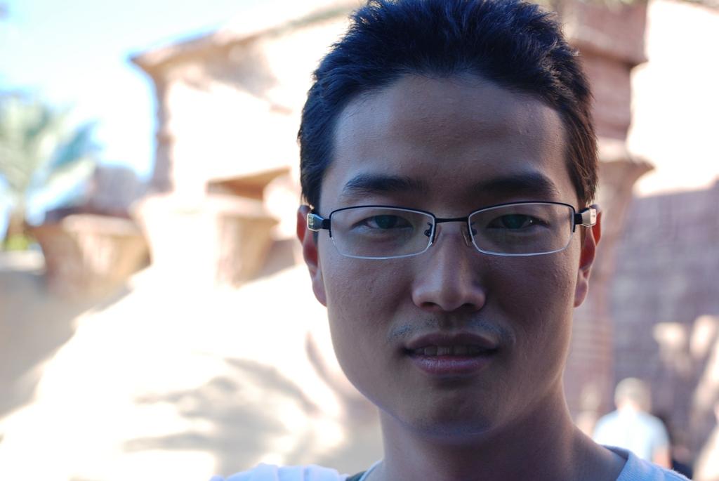 Mengge Li