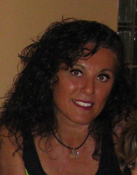 Elisa Santos T.