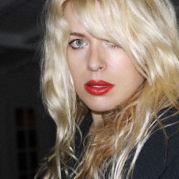 Amanda de Cadenet