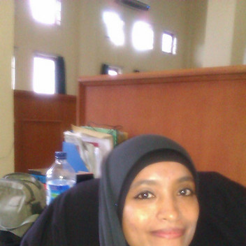 Laila Kurniawaty Paada