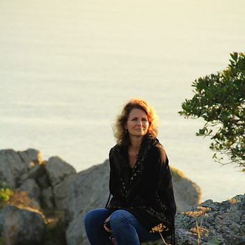 Karen Bouris