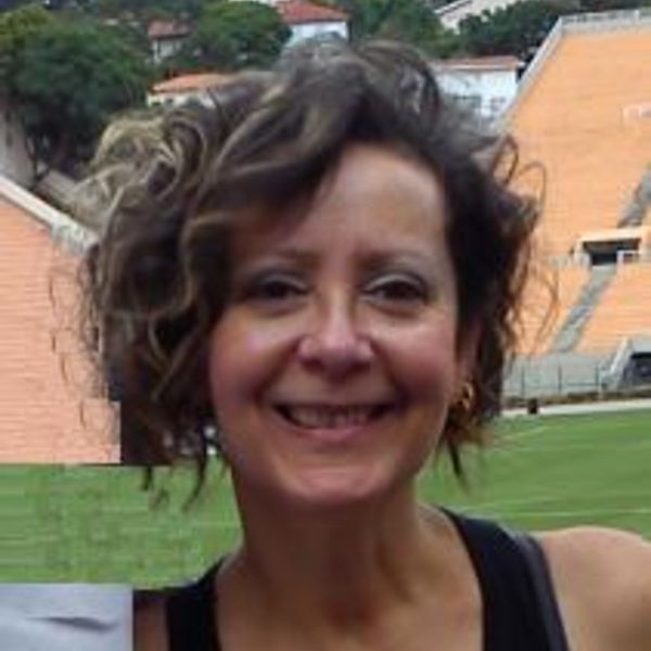 Amábile Oliveira