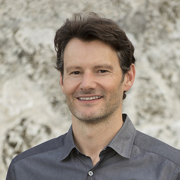 Jonathan Bell