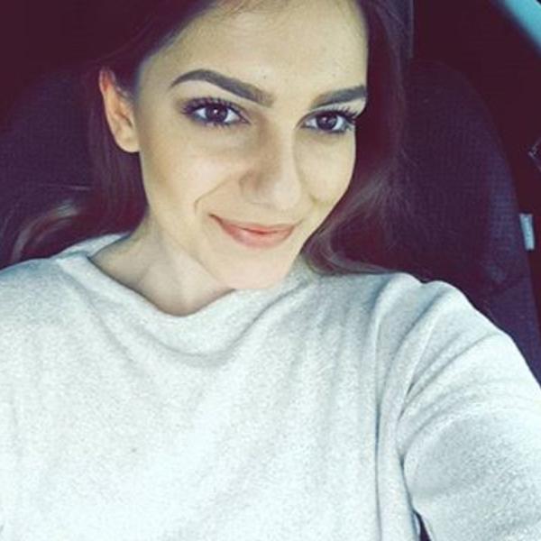 Vanesa Tola