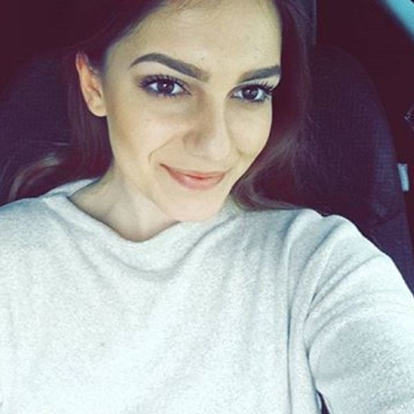 Vanesa Tola