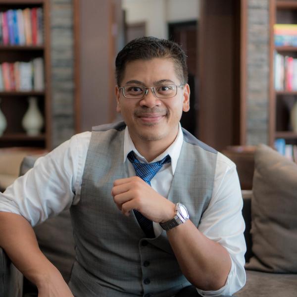 Kom Wongsawat