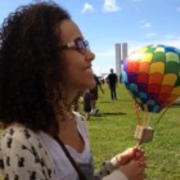 Rhandra Lopes