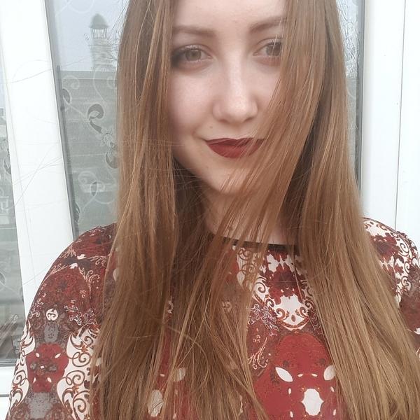 Анна Кук