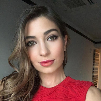 Mona Akhavi