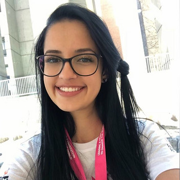 Paola Lescura