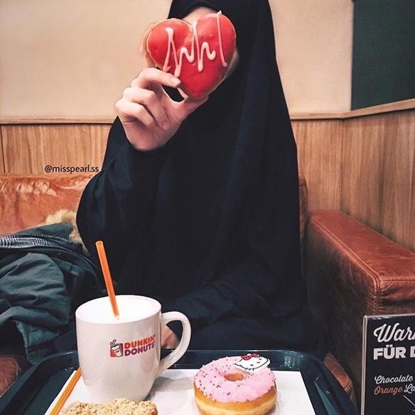 zineb khadir