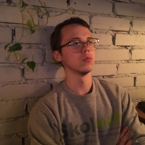 Антон Карелин