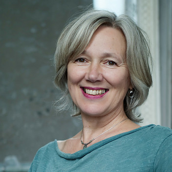 Isabelle Calkins