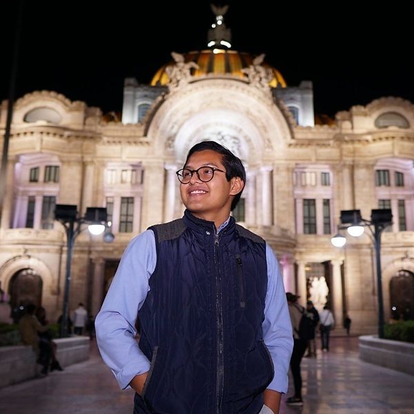 Valente Flores