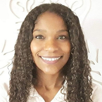 Adrianne Costa dos Santos