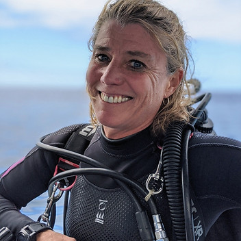 Roberta (Robin) Martin