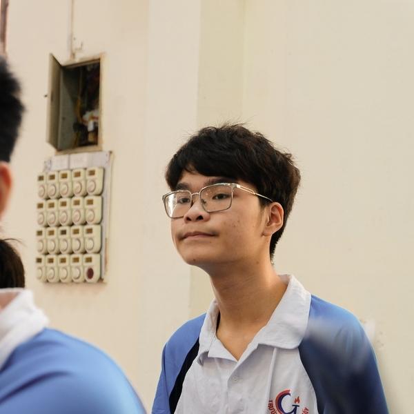Huy Khuất
