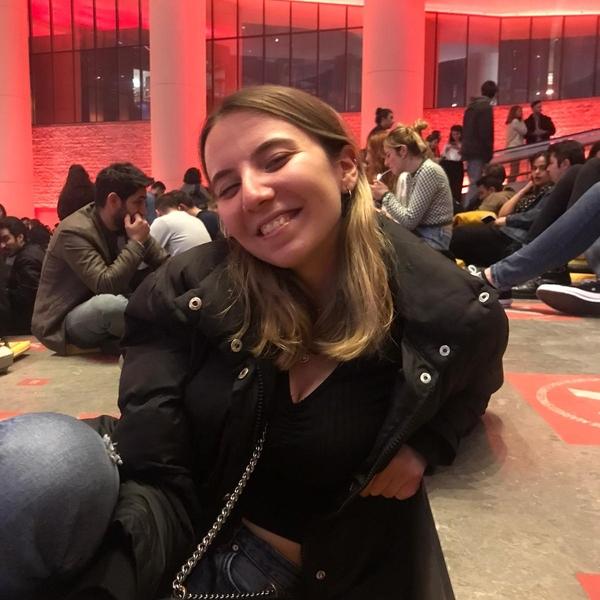 İrem Gülderen