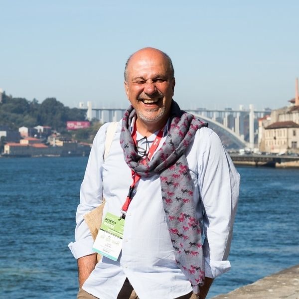 José Bueno
