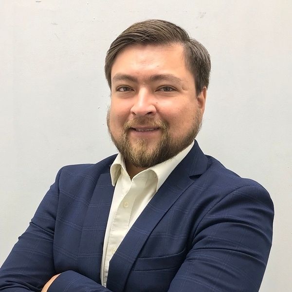 LUIS R. LUCIO
