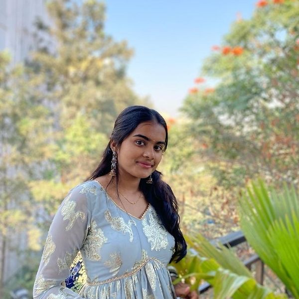 Slesha Bucchireddy Gari