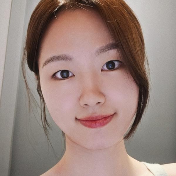 Anna Ryu