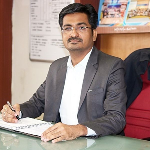 Dr Santosh Borde