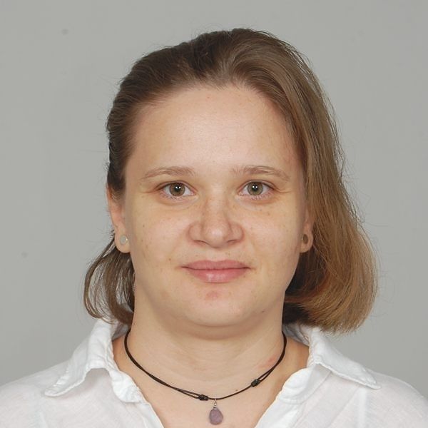 Mirela Oprina
