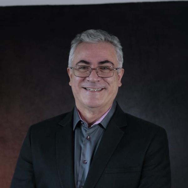 Artur U. Marques Jr.