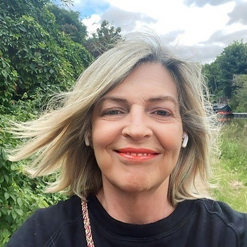 Lesley Taylor