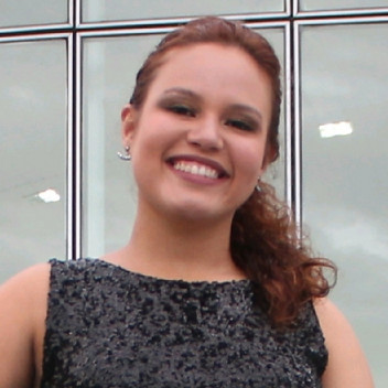 Maria Cecília Costa