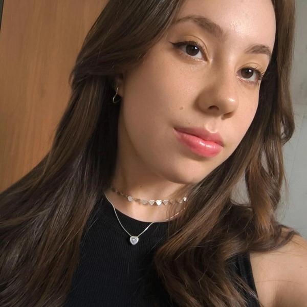 Larissa Maria Carvalho