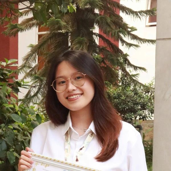 Ân Hà Nguyễn Hồng