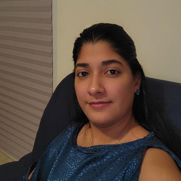 Analyn Navar
