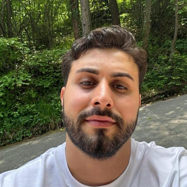 AZAD OĞURLU