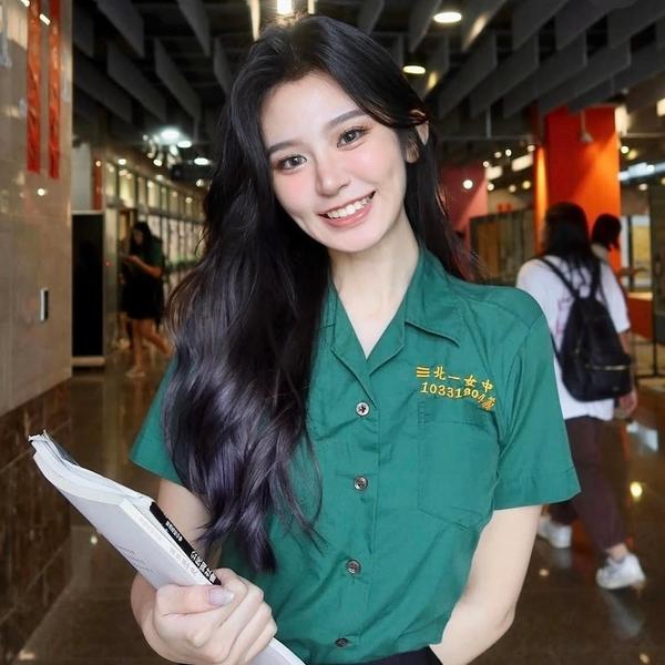 Rebecca Chiang