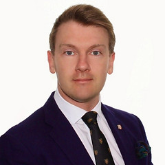 Dr Ross Buckingham