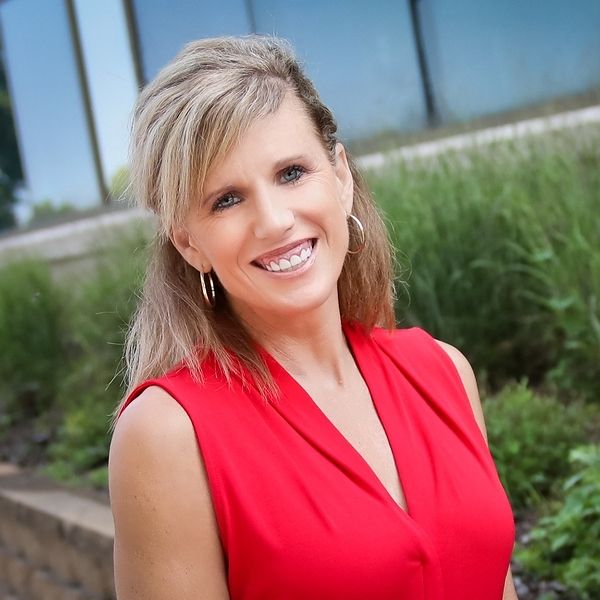 Tracey Wozny