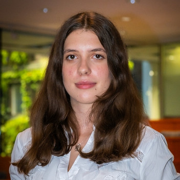 Agnes-Vivien Pascui