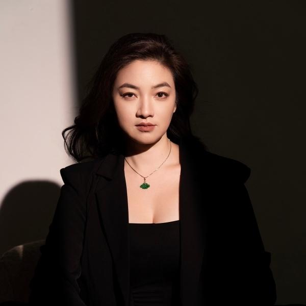 Elizabeth Wong