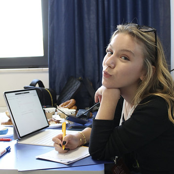 Özge Arukan